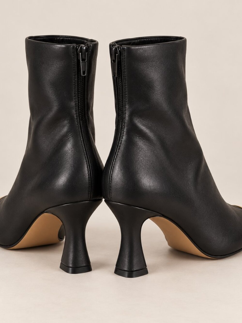 Dolce Vita Glamor Toe Cap Black Gold Ankle Boots Size 7.5 NIB - Picture 3 of 4